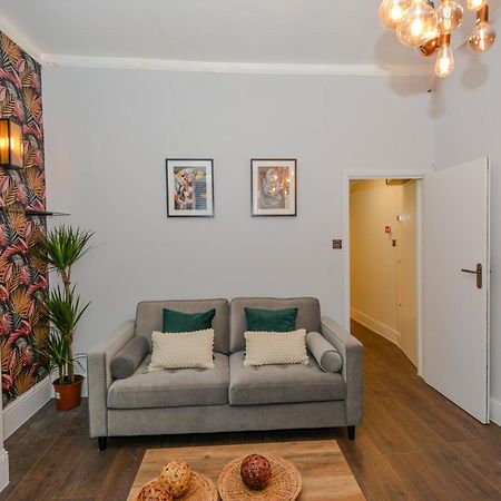 Cosy 1 Bedroom Home For Small Families لندن المظهر الخارجي الصورة