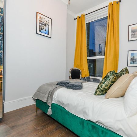 Cosy 1 Bedroom Home For Small Families لندن المظهر الخارجي الصورة