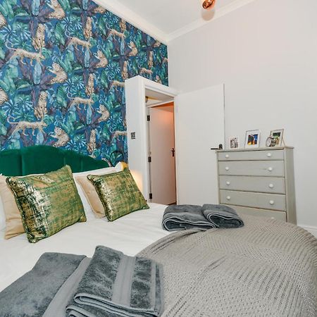 Cosy 1 Bedroom Home For Small Families لندن المظهر الخارجي الصورة